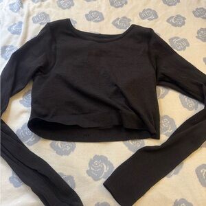 Black cropped long sleeve lululemon top